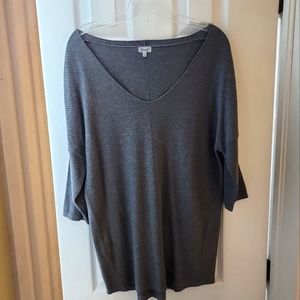 Women's mid length sleeve top